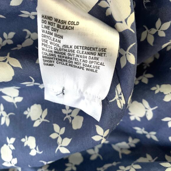 Uniqlo Cotton Silk Long-Sleeve Tunic in Blue Floral - Picture 14 of 14